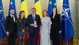 VIDEO Gigă Hagi, în lacrimi la ceremonia de decorare. Sportivul a primit cea mai înaltă distincție a statului român